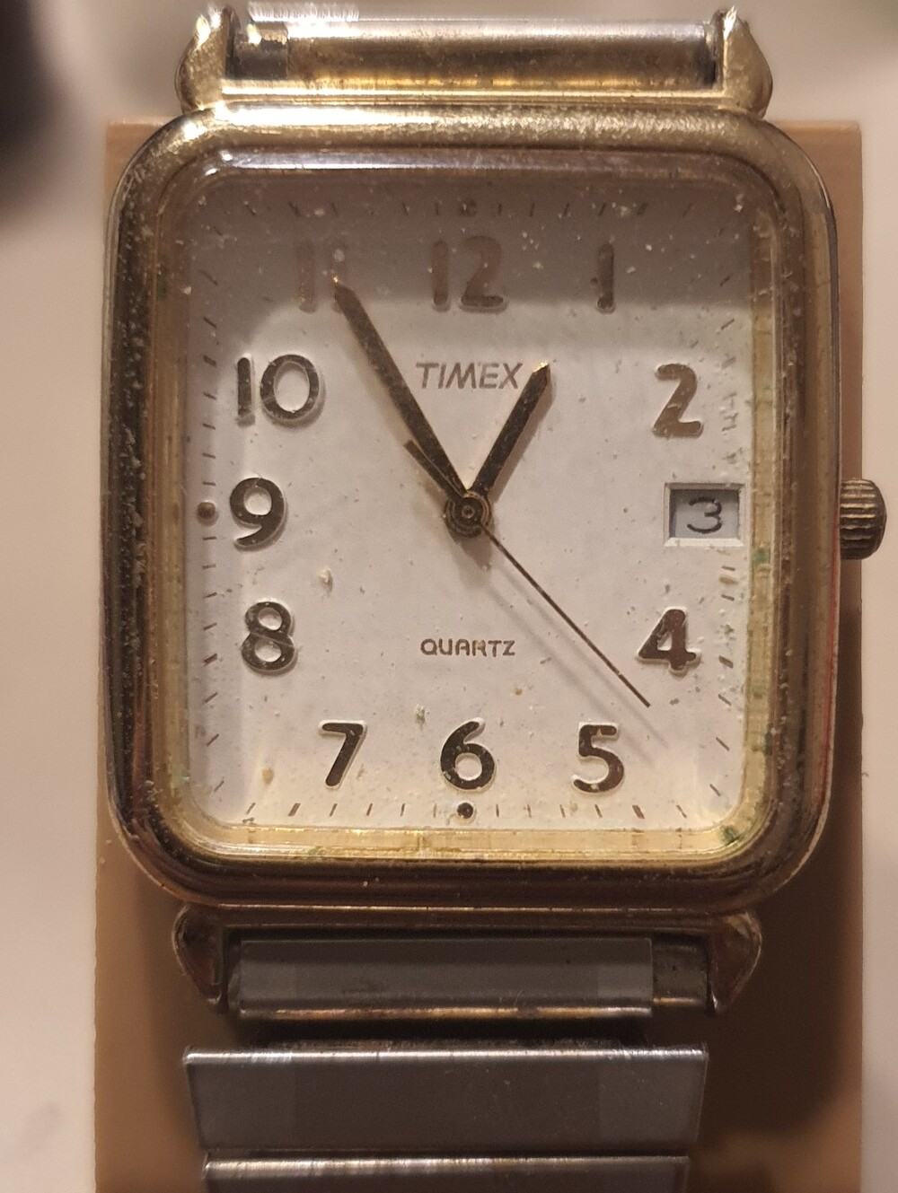 Vtg Timex Goldtone/White Stainless Steel Men's Watch w/Date